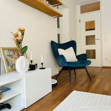 Stylish Super Central 130 Qm Apartamento